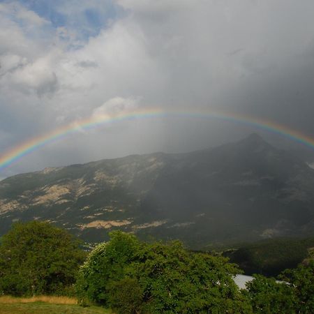 Bed and Breakfast La Ferme De Beaute Chateauroux-les-Alpes Екстер'єр фото