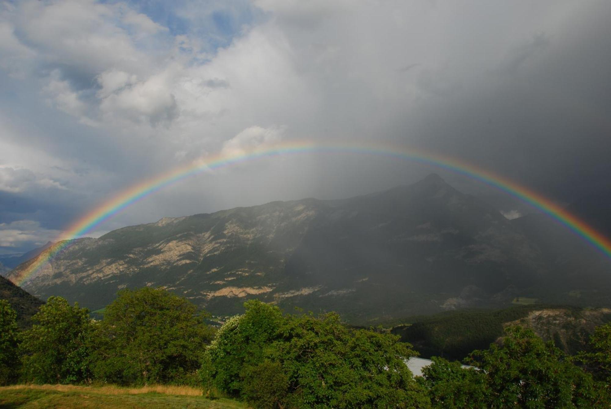 Bed and Breakfast La Ferme De Beaute Chateauroux-les-Alpes Екстер'єр фото